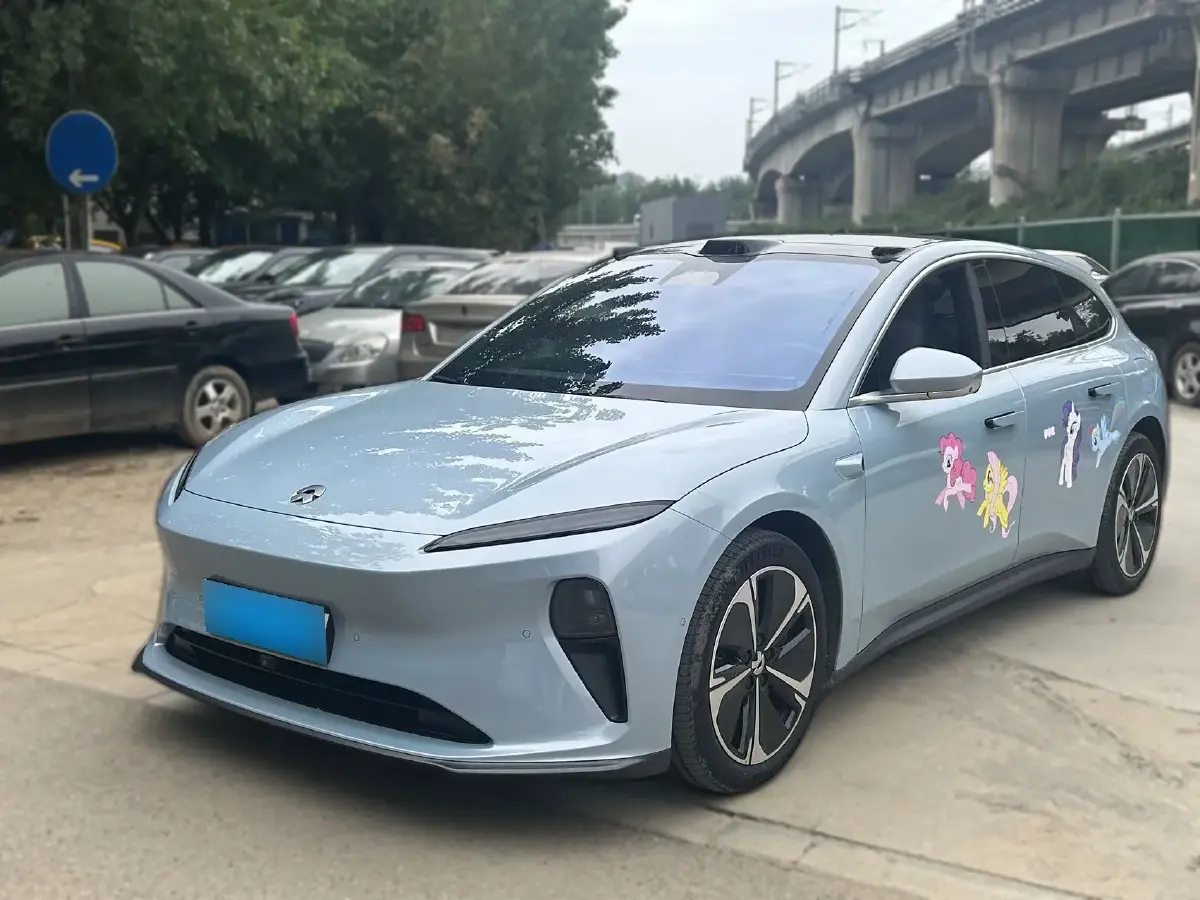 2023 NIO ET5T BEV 75KWH