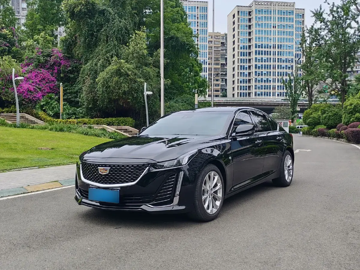 2022 Cadillac CT5 2.0T 237HP L4 10AT