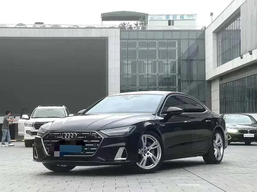 2022 Audi A7L 2.0T 245HP L4 7DCT