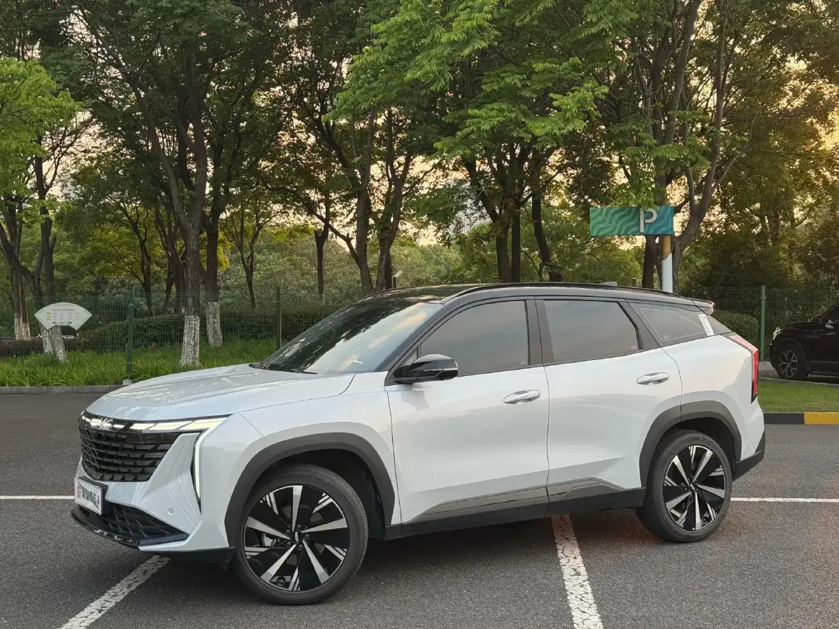 2024 Geely StarRay 1.5T 181HP L4 7DCT