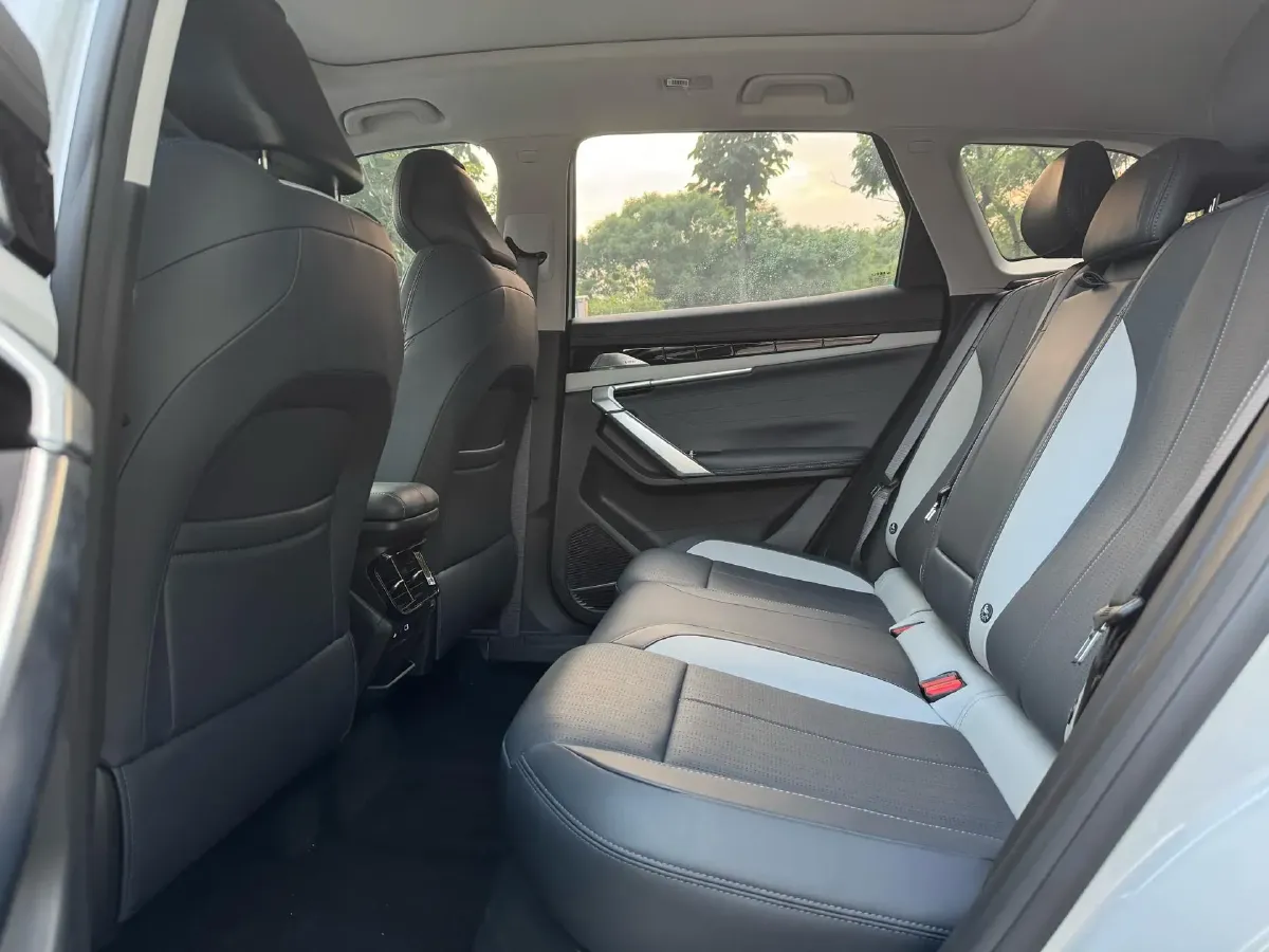 2024 Geely StarRay 1.5T 181HP L4 7DCT,autocango,china used car exporter,china ev exporter,chinese used car exporter,chinese used ev exporter