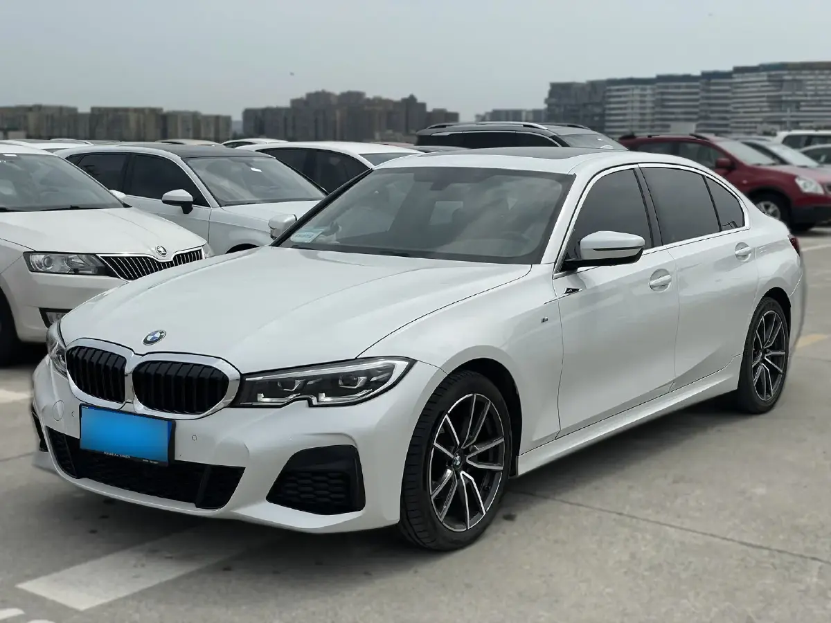 2022 BMW 3 Series 2.0T 156HP L4 8AT