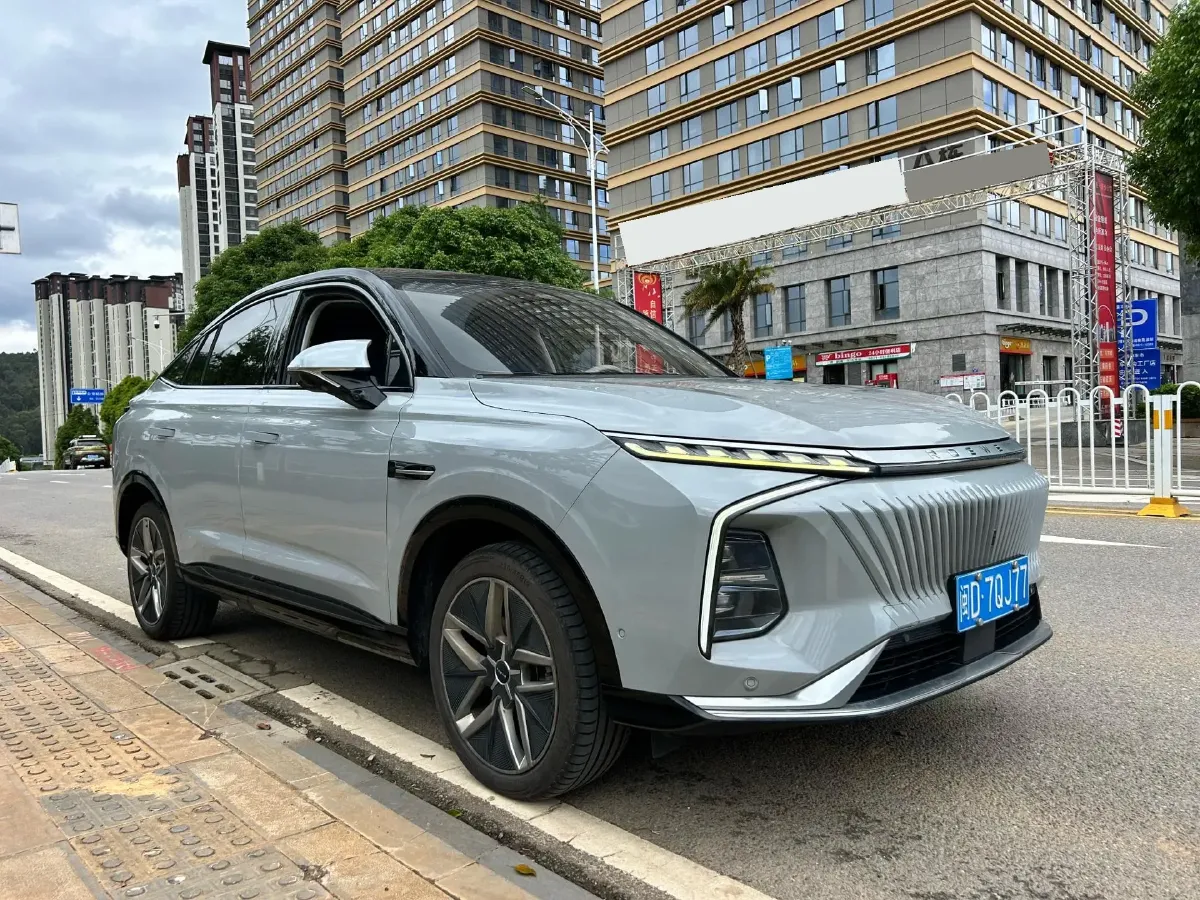 2022 Roewe Whale 2.0T 231HP L4 8AT,autocango,china used car exporter,china ev exporter,chinese used car exporter,chinese used ev exporter