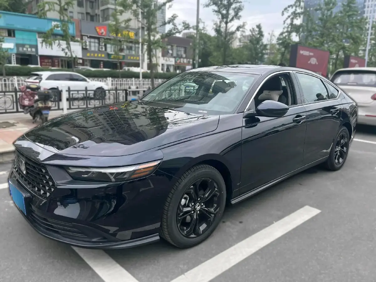 2025 Honda Accord 1.5T 192HP L4 CVT