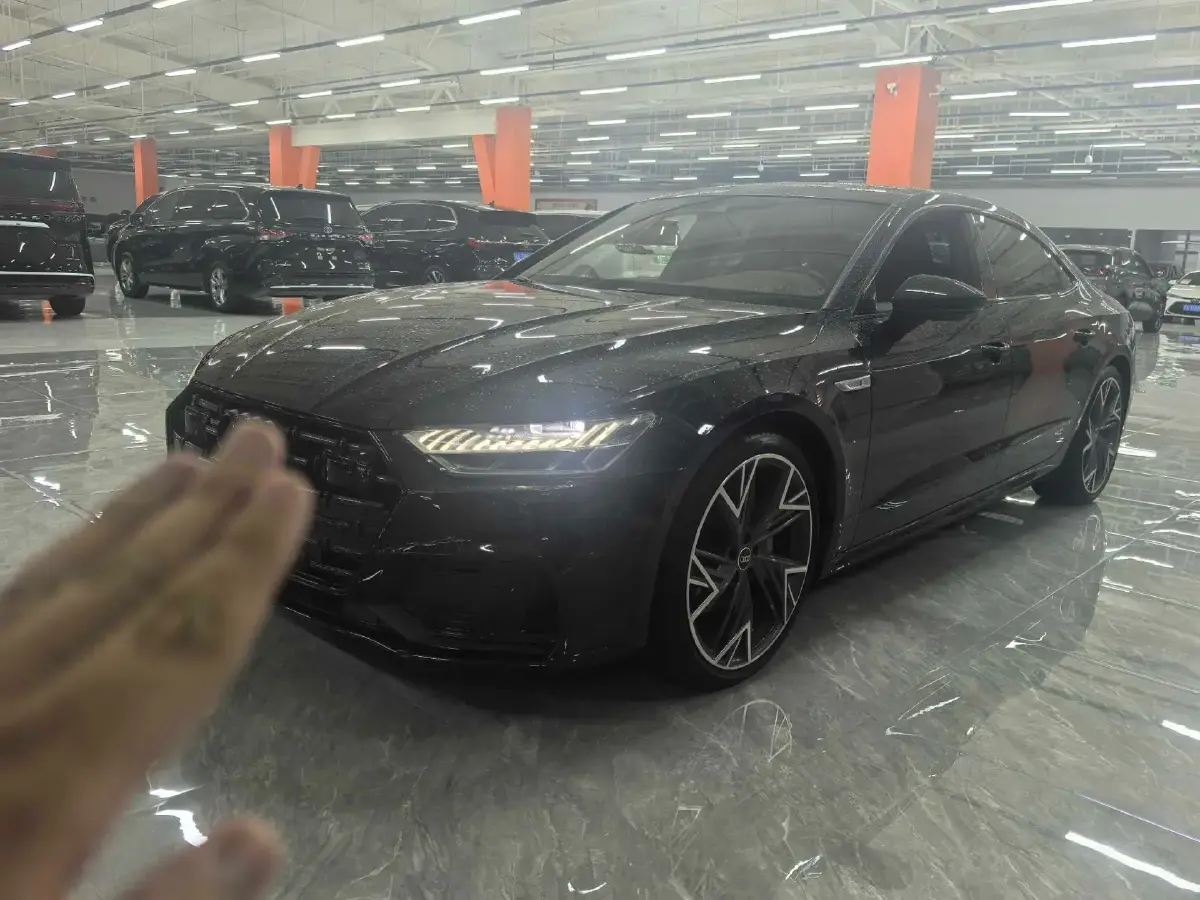 2023 Audi A7L 2.0T 245HP L4 7DCT