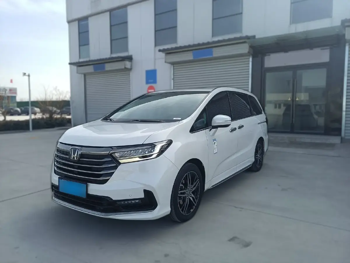 2022 Honda Odyssey 2.0L 146HP L4 E-CVT Hybrid