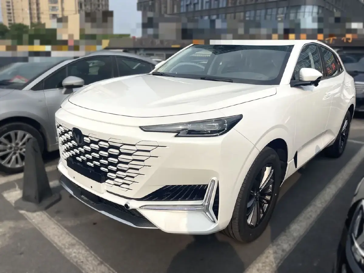 2024 ChangAn UNI-K 2.0T 233HP L4 8AT