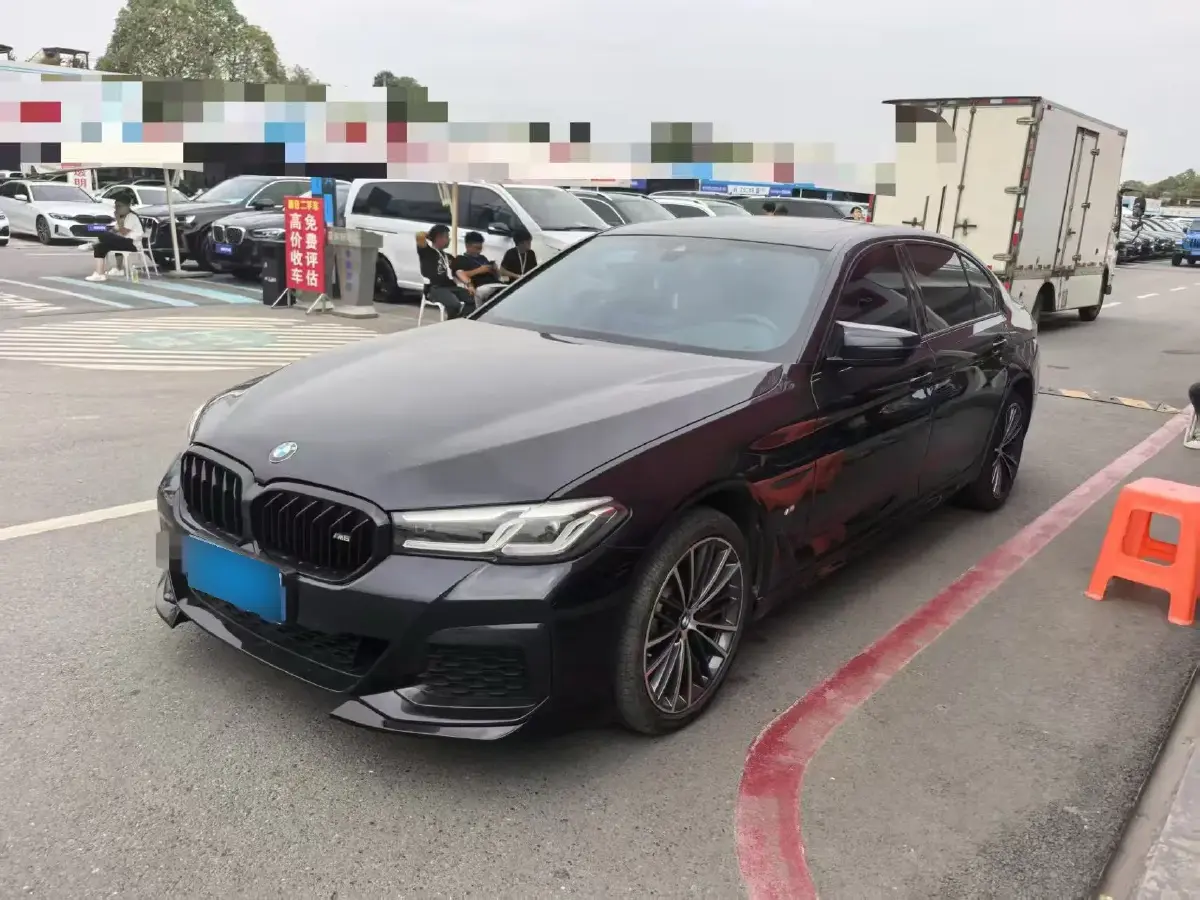 2023 BMW 5 Series 2.0T 245HP L4 8AT