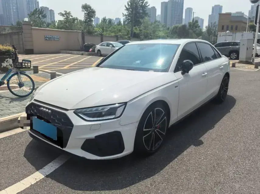 2023 Audi A4L 2.0T 245HP L4 7DCT