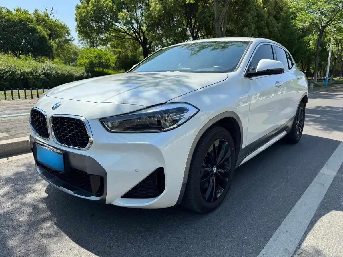 2023 BMW X2 2.0T 178HP L4 7DCT