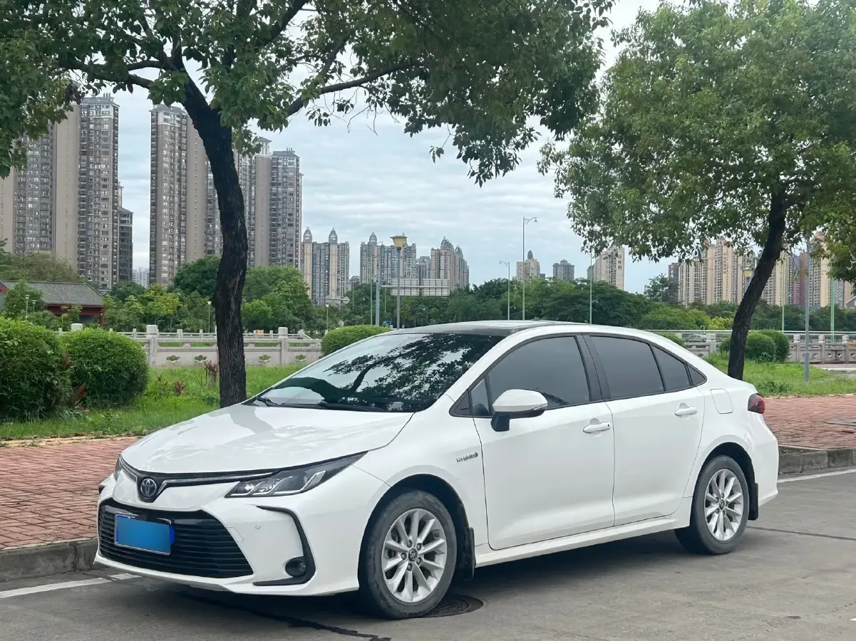 2021 Toyota Corolla 1.8L 98HP L4 E-CVT Hybrid
