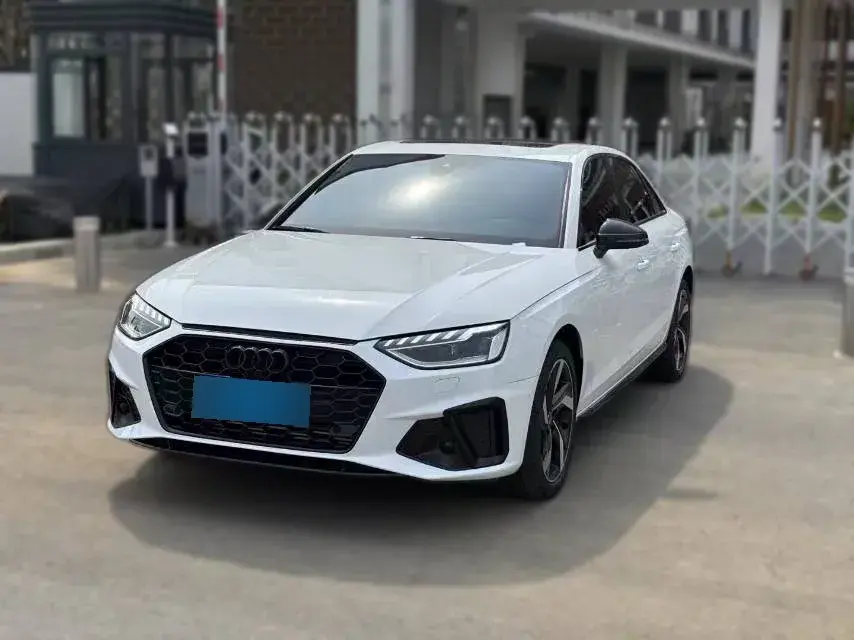 2023 Audi A4L 2.0T 190HP L4 7DCT