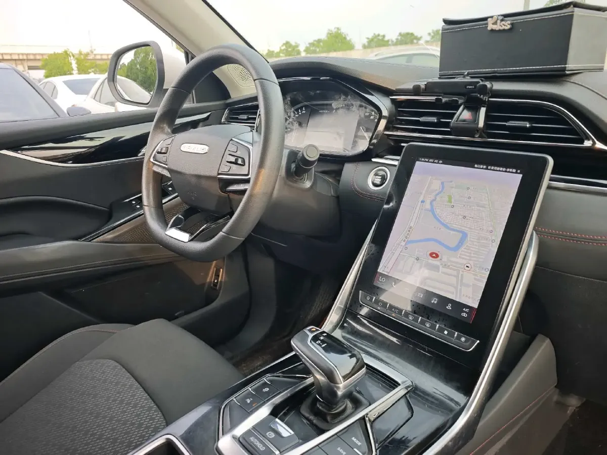 2021 MAXUS Euniq 6 BEV 70KWH,autocango,china used car exporter,china ev exporter,chinese used car exporter,chinese used ev exporter