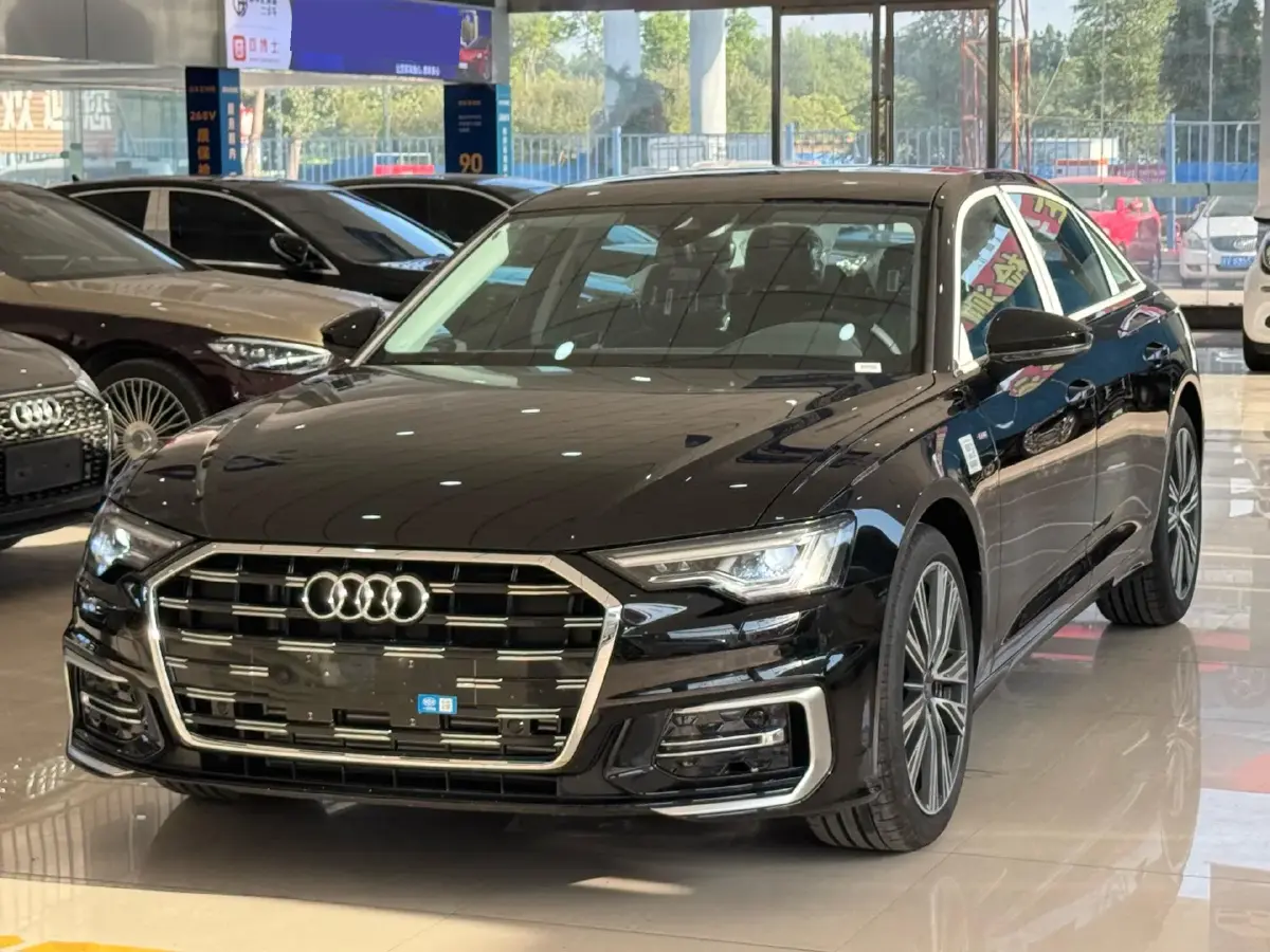 2025 Audi A6L 2.0T 245HP L4 7DCT