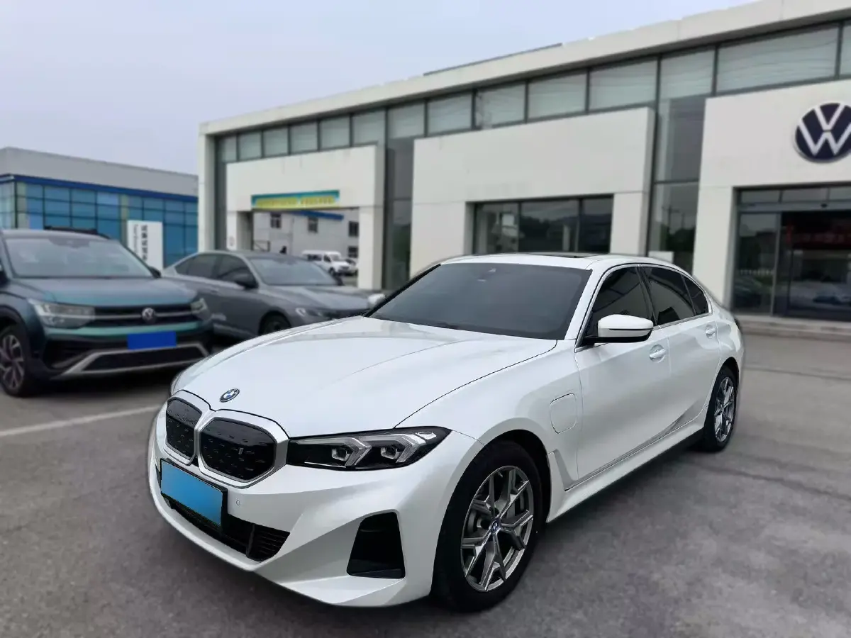 2024 BMW i3 BEV 70KWH