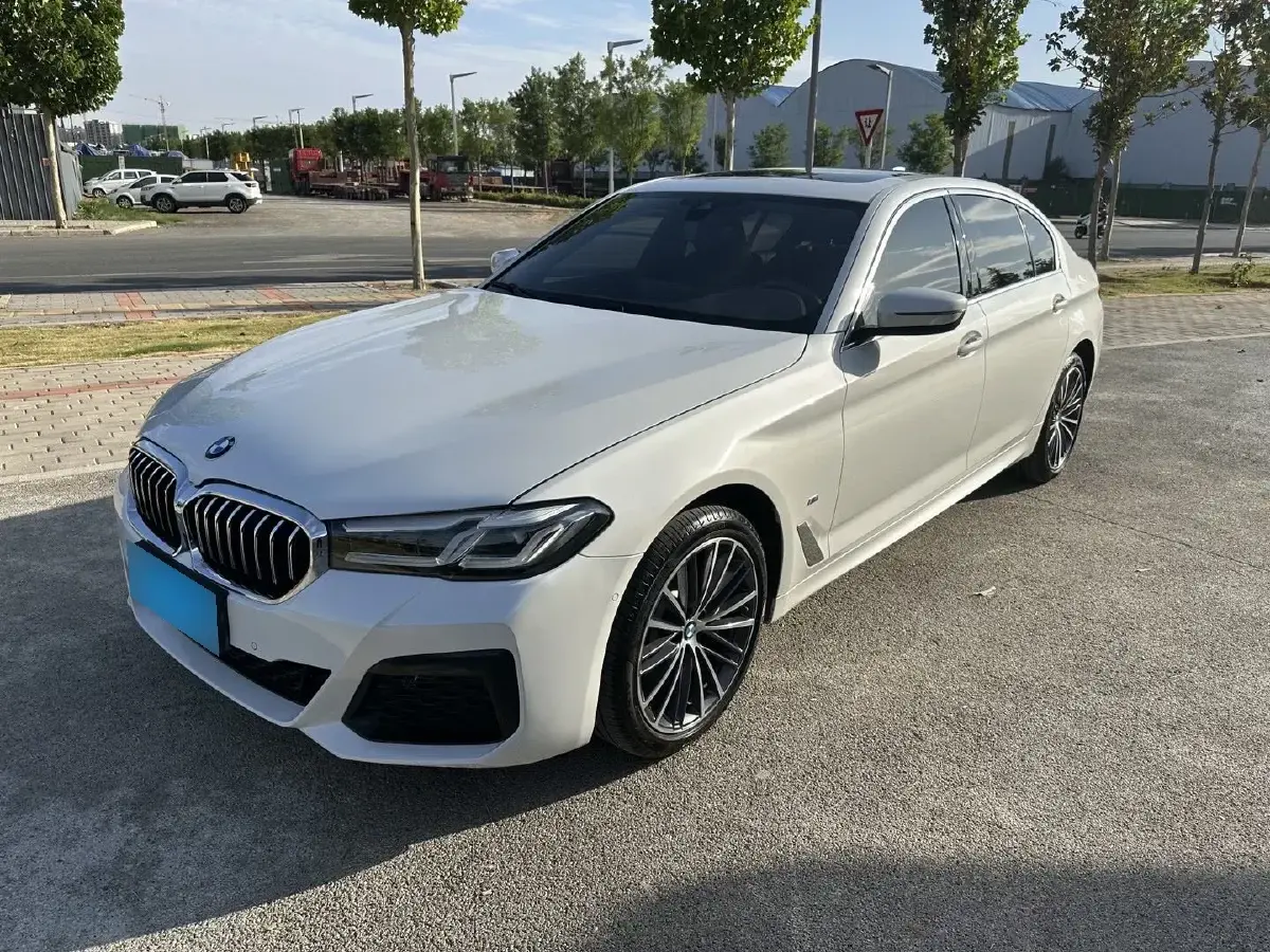 2023 BMW 5 Series 2.0T 245HP L4 8AT