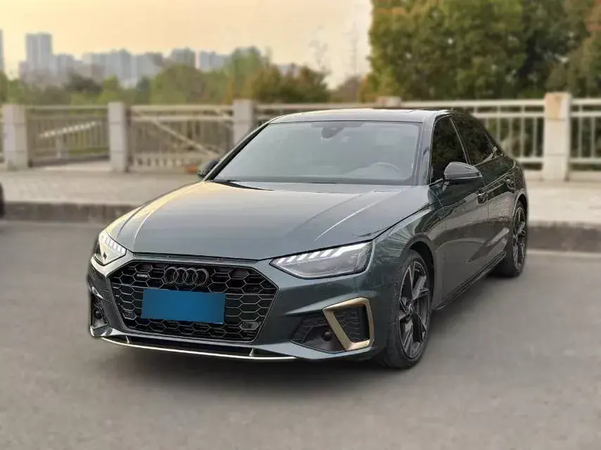 2024 Audi A4L 2.0T 190HP L4 7DCT