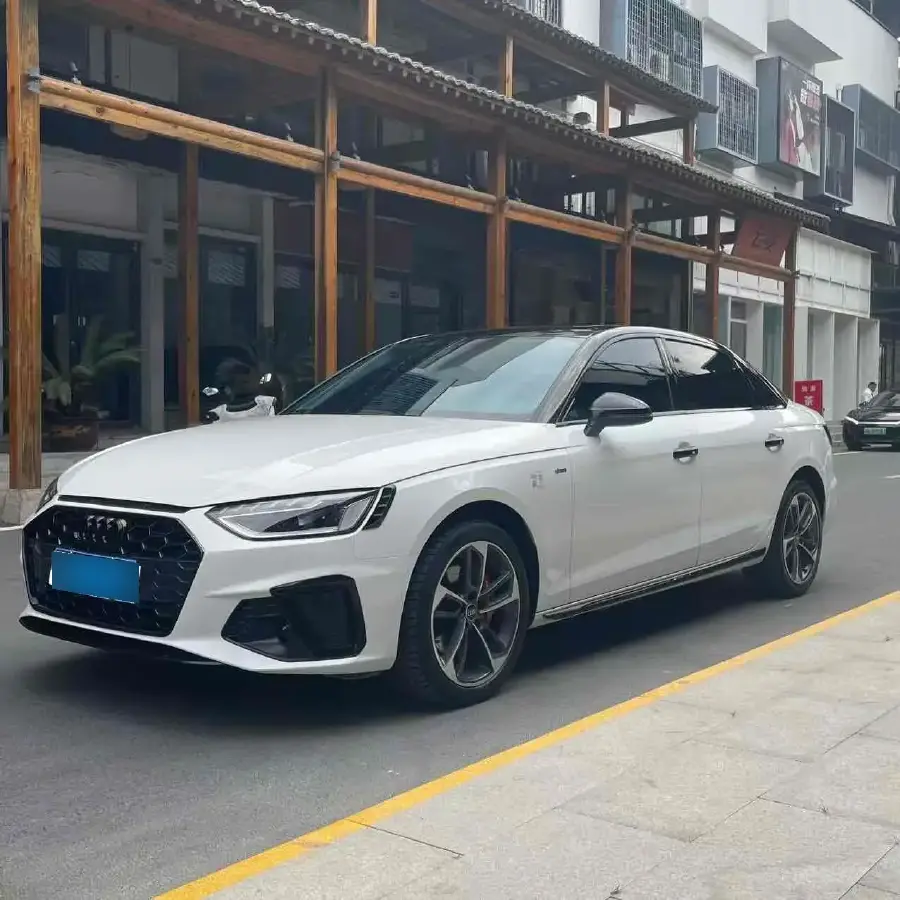 2022 Audi A4L 2.0T 190HP L4 7DCT