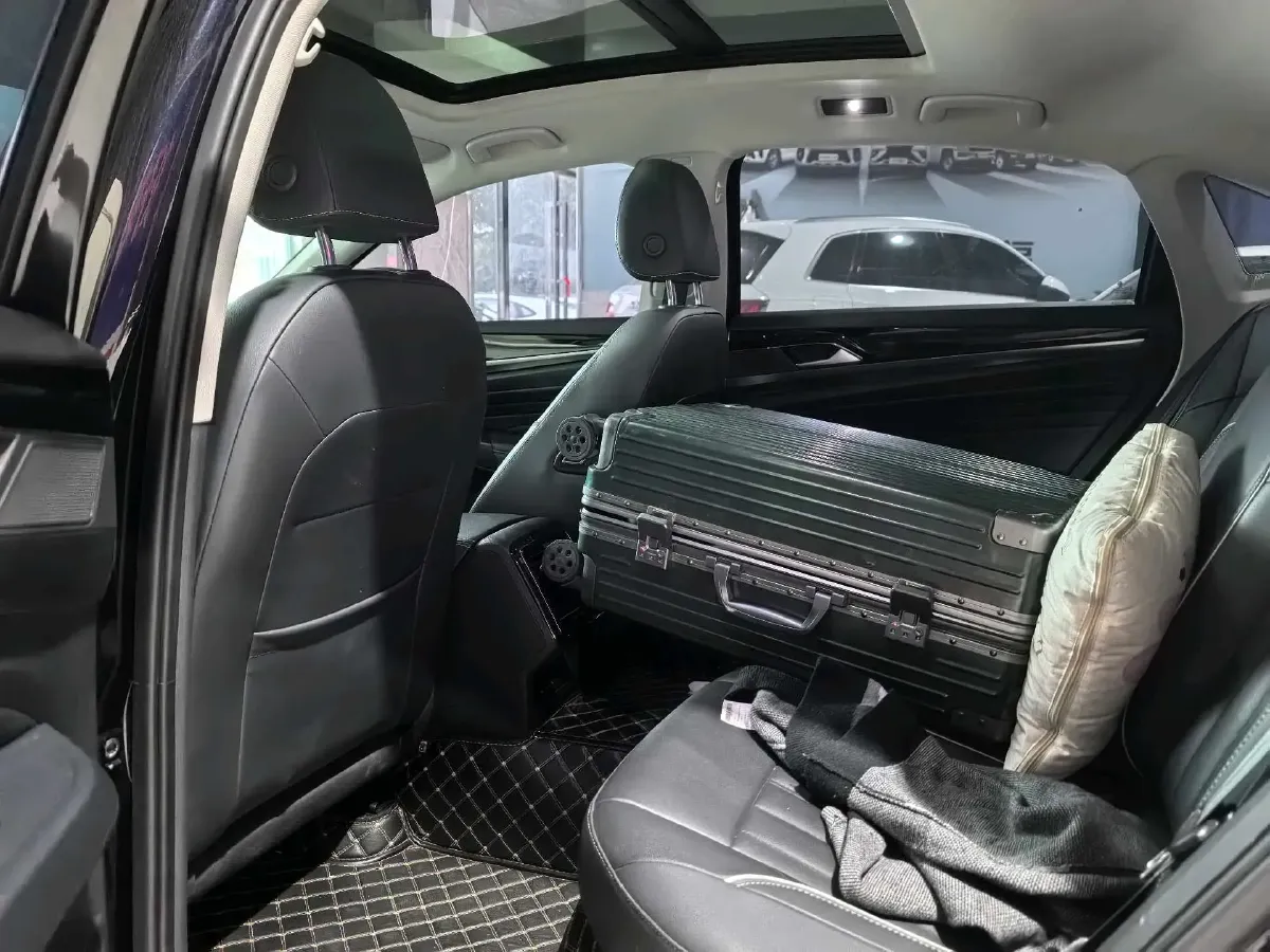 2023 Volkswagen Passat 2.0T 186HP L4 7DCT,autocango,china used car exporter,china ev exporter,chinese used car exporter,chinese used ev exporter