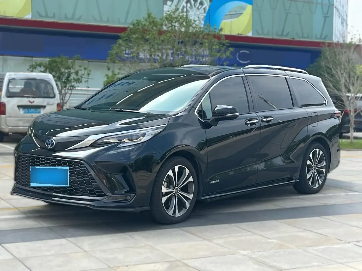 2022 Toyota Granvia 2.5L 192HP L4 E-CVT Hybrid