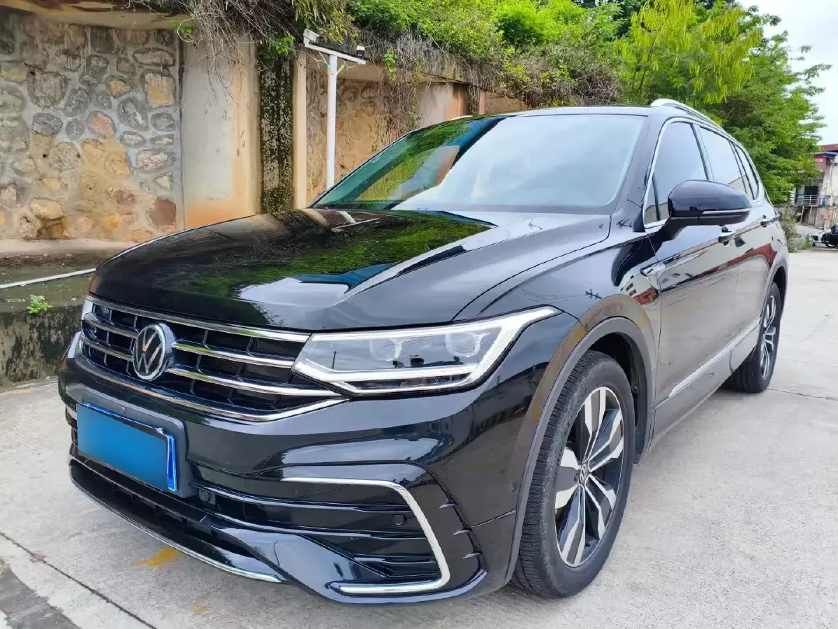 2024 Volkswagen Tiguan L 2.0T 186HP L4 7DCT