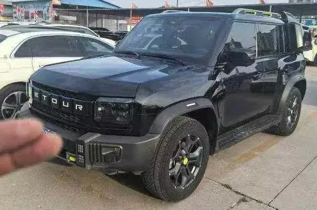 2023 Jetour Traveller 2.0T 254HP L4 7DCT