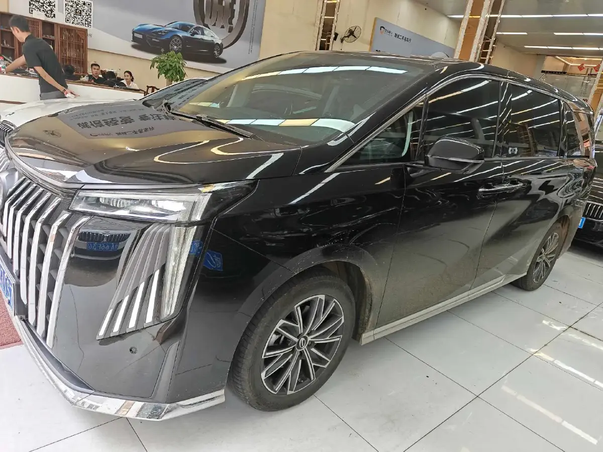 2024 GAC Trumpchi M8 2.0T 252HP L4 8AT