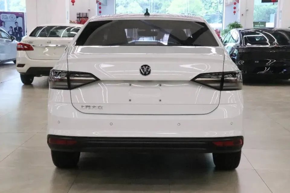 2025 Volkswagen Lavida 1.5L 110HP L4 6AT,autocango,china used car exporter,china ev exporter,chinese used car exporter,chinese used ev exporter