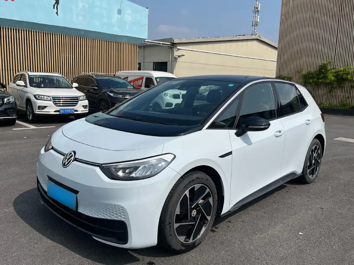 2023 Volkswagen ID.3 BEV 52.8KWH