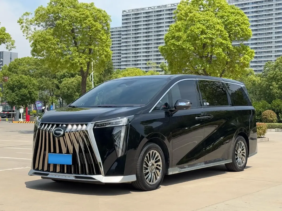 2023 GAC Trumpchi M8 2.0T 190HP L4 E-CVT Hybrid