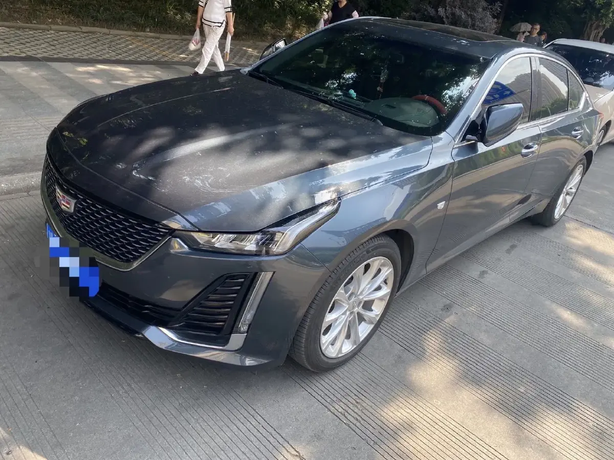 2022 Cadillac CT5 2.0T 237HP L4 10AT