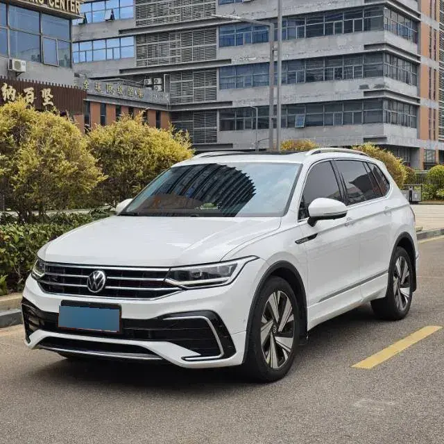 2023 Volkswagen Tiguan L 2.0T 186HP L4 7DCT
