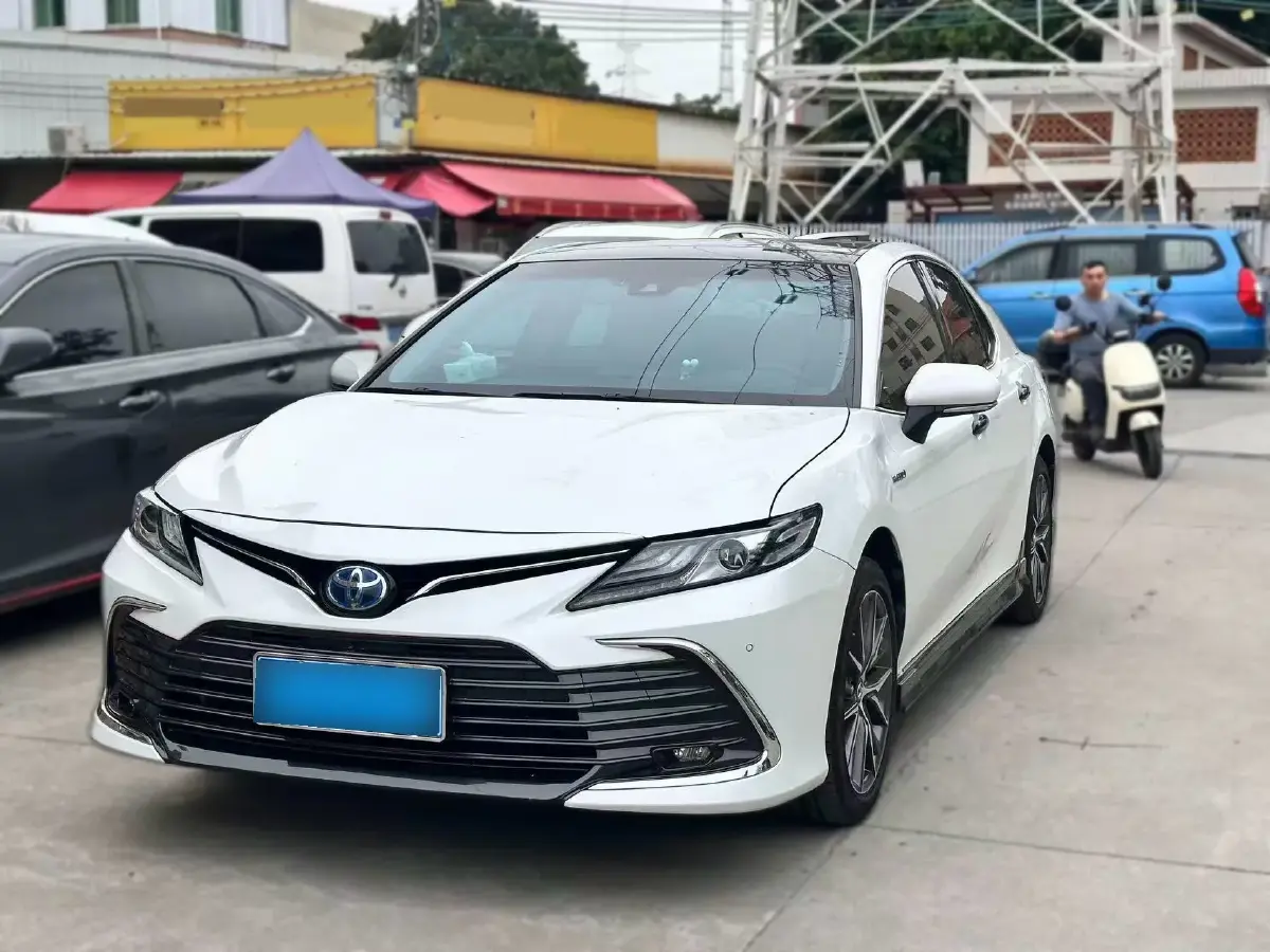 2023 Toyota Camry 2.5L 178HP L4 E-CVT Hybrid