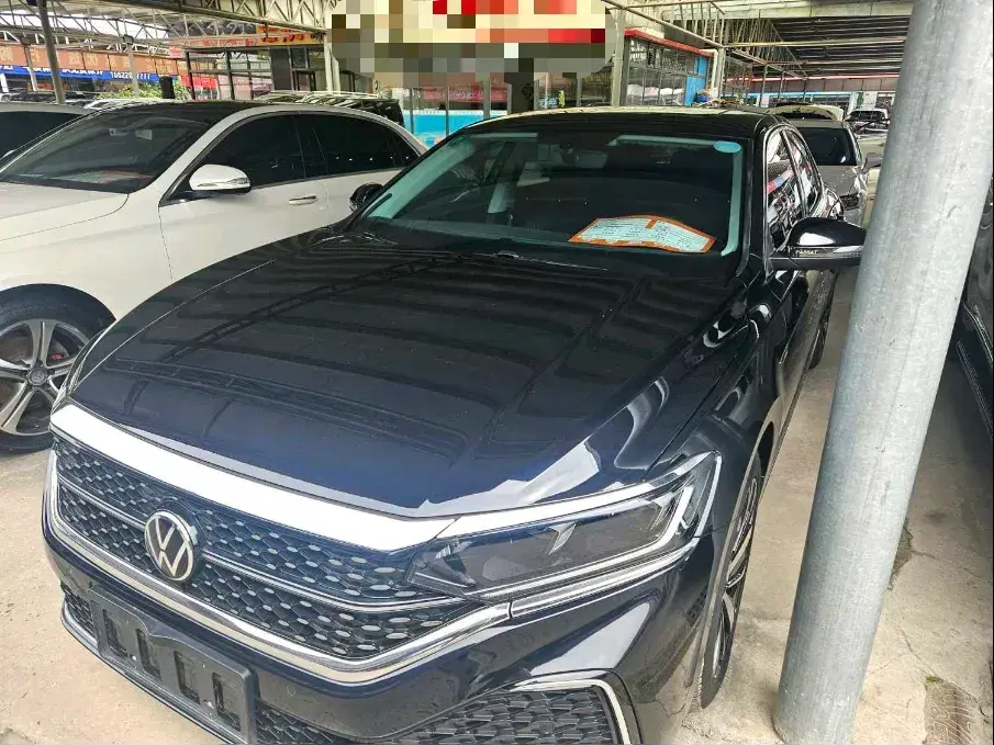 2023 Volkswagen Passat 2.0T 186HP L4 7DCT