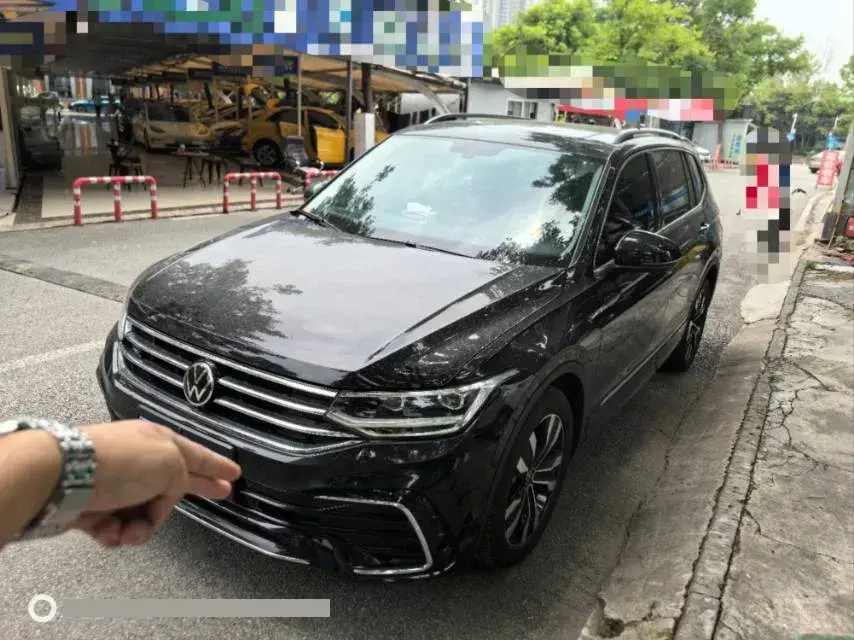 2024 Volkswagen Tiguan L 2.0T 186HP L4 7DCT