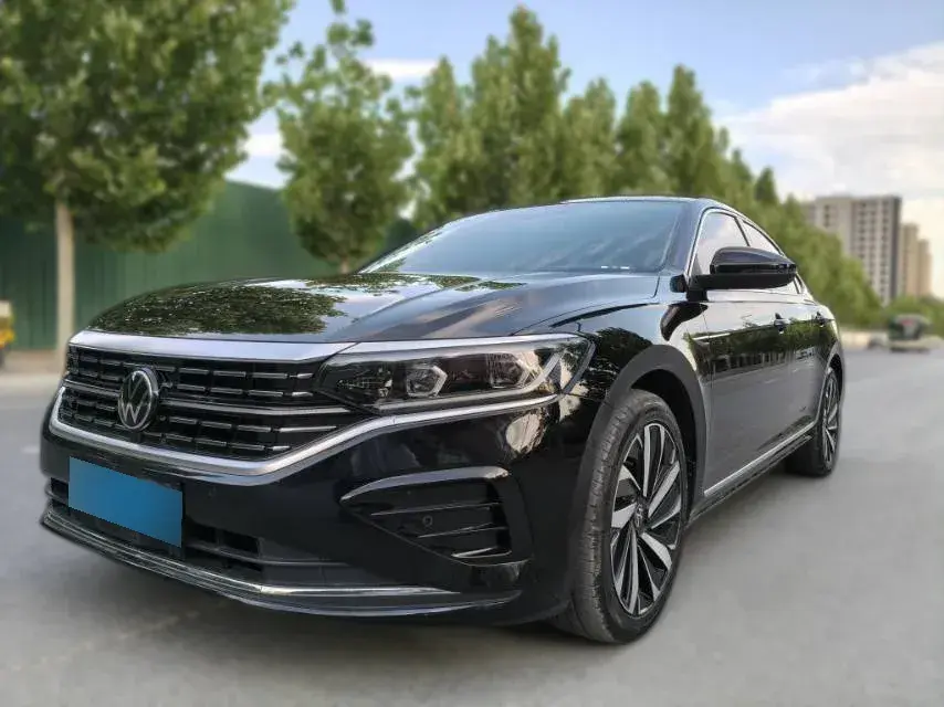 2022 Volkswagen Passat 2.0T 186HP L4 7DCT
