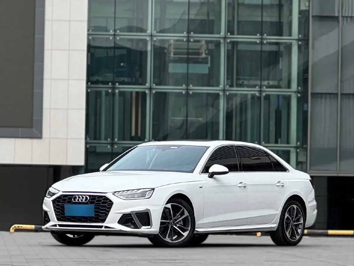 2024 Audi A4L 2.0T 190HP L4 7DCT