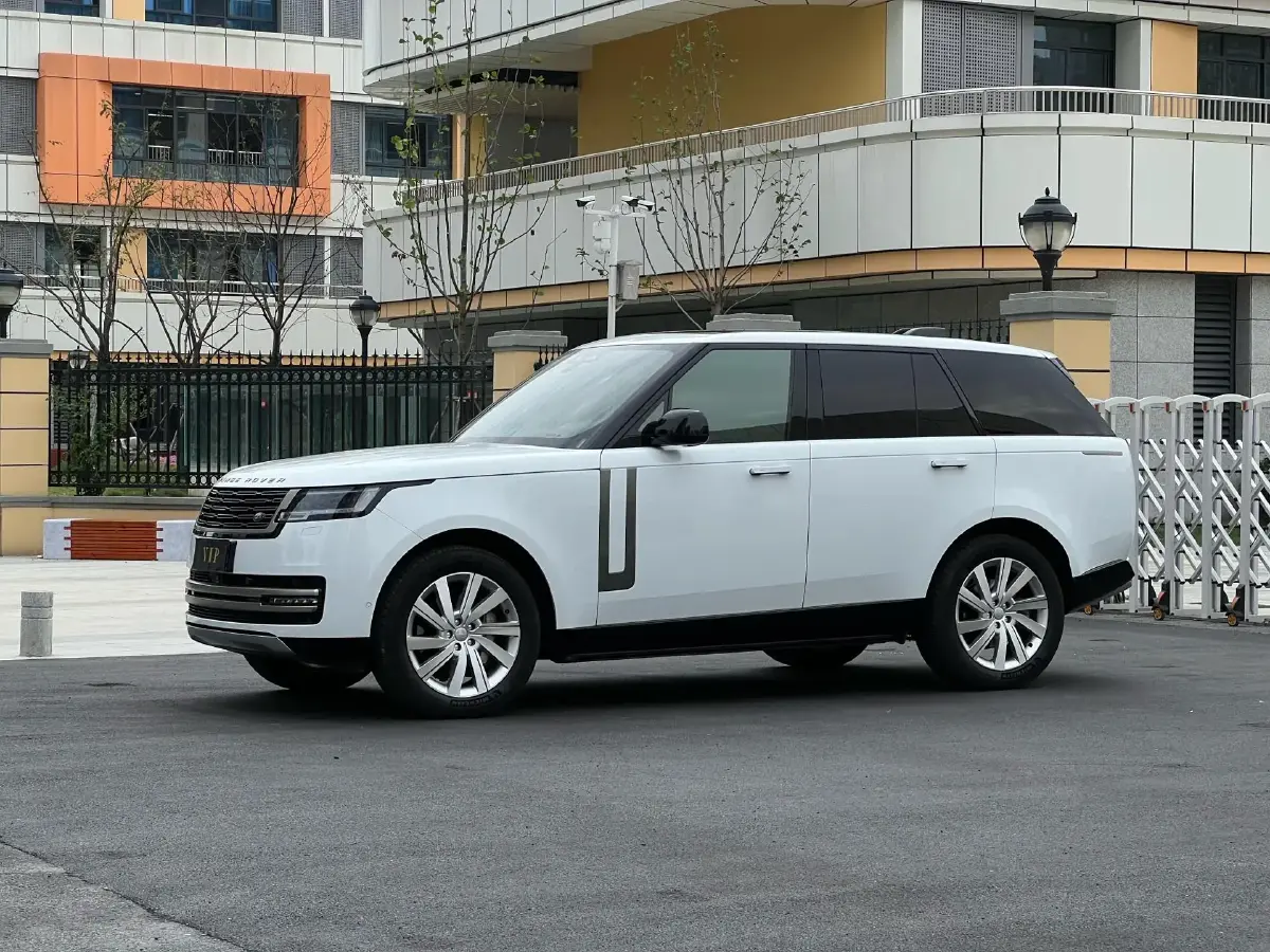 2023 Land Rover Range Rover 3.0T 360HP L6 8AT