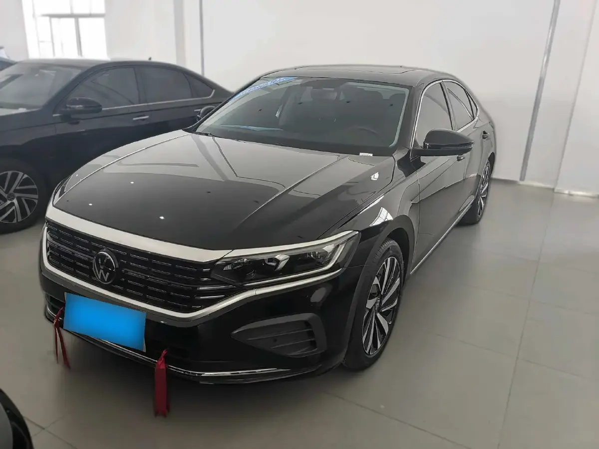 2024 Volkswagen Passat 2.0T 186HP L4 7DCT
