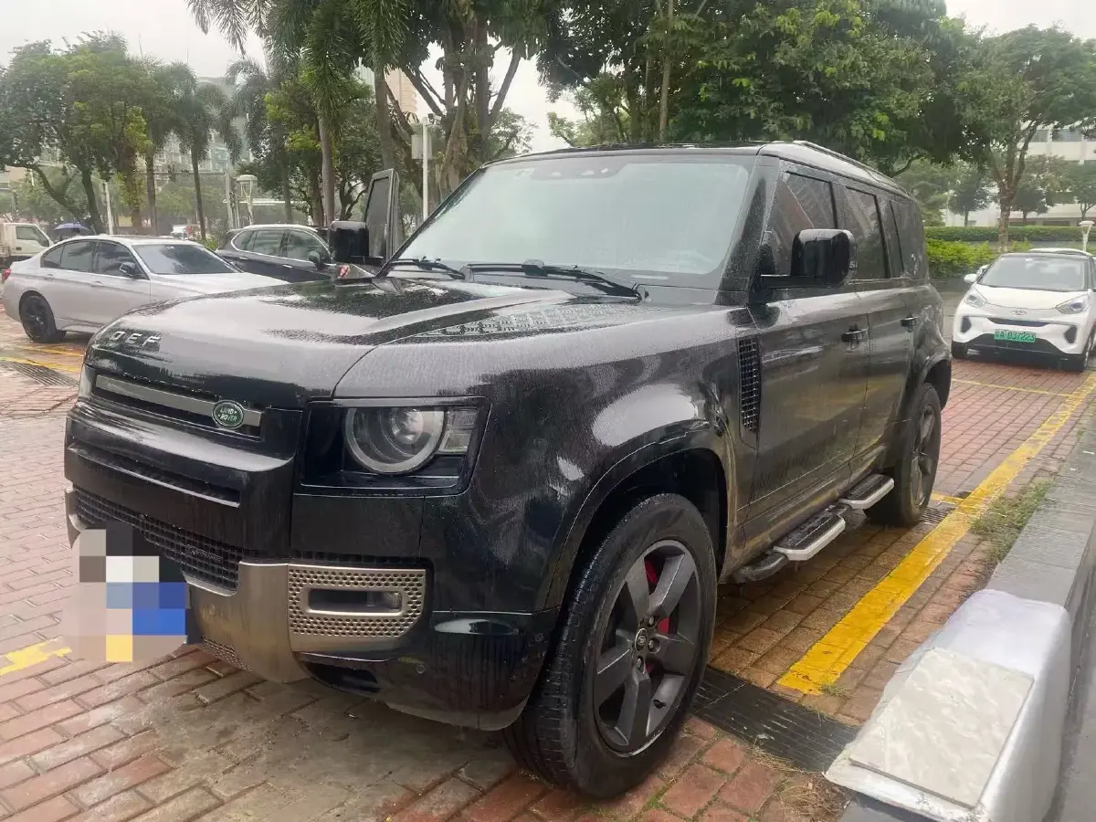 2023 Land Rover Defender 3.0T 400HP L6 8AT