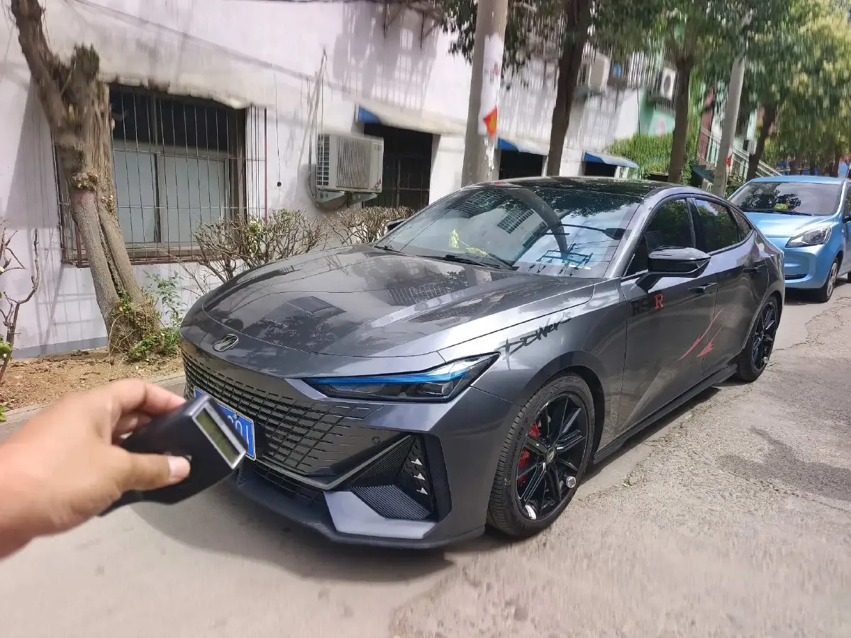 2022 ChangAn UNI-V 1.5T 188HP L4 7DCT