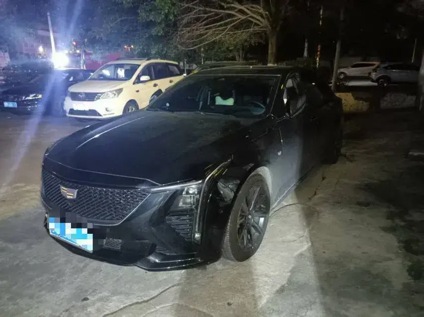 2023 Cadillac CT5 2.0T 237HP L4 10AT