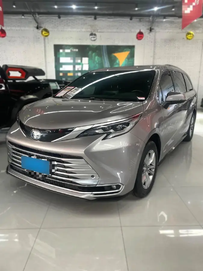 2021 Toyota Sienna 2.5L 192HP L4 E-CVT Hybrid