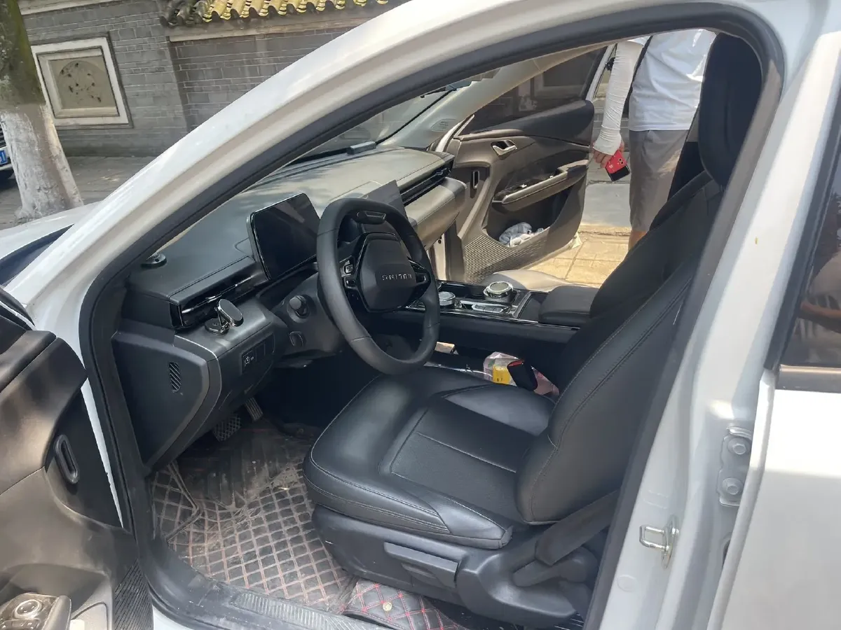 2024 WuLing E5 BEV 54.3KWH,autocango,china used car exporter,china ev exporter,chinese used car exporter,chinese used ev exporter