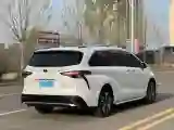 2024 Toyota Granvia 2.5L 189HP L4 E-CVT Hybrid