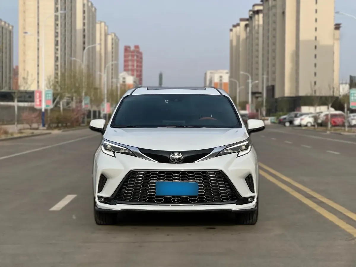 2024 Toyota Granvia 2.5L 189HP L4 E-CVT Hybrid,autocango,china used car exporter,china ev exporter,chinese used car exporter,chinese used ev exporter