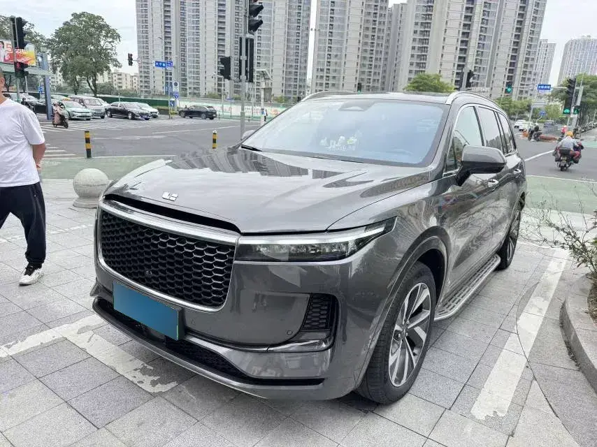 2021 Li ONE Range Extended 131HP REEV 40.5KWH