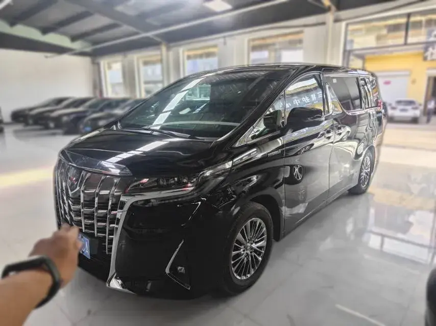 2021 Toyota Alphard 2.5L 117HP L4 E-CVT Hybrid