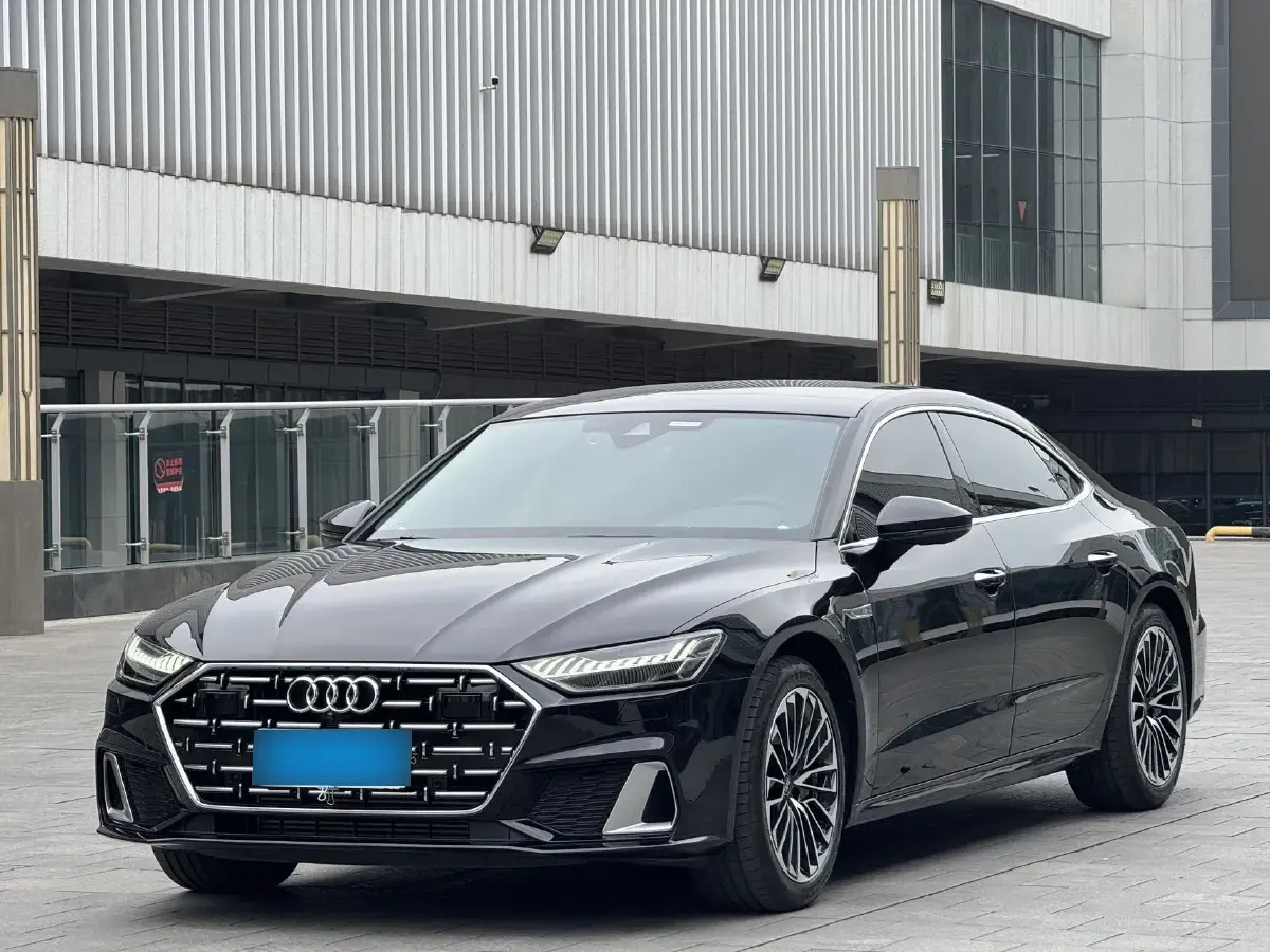 2024 Audi A7L 2.0T 245HP L4 7DCT