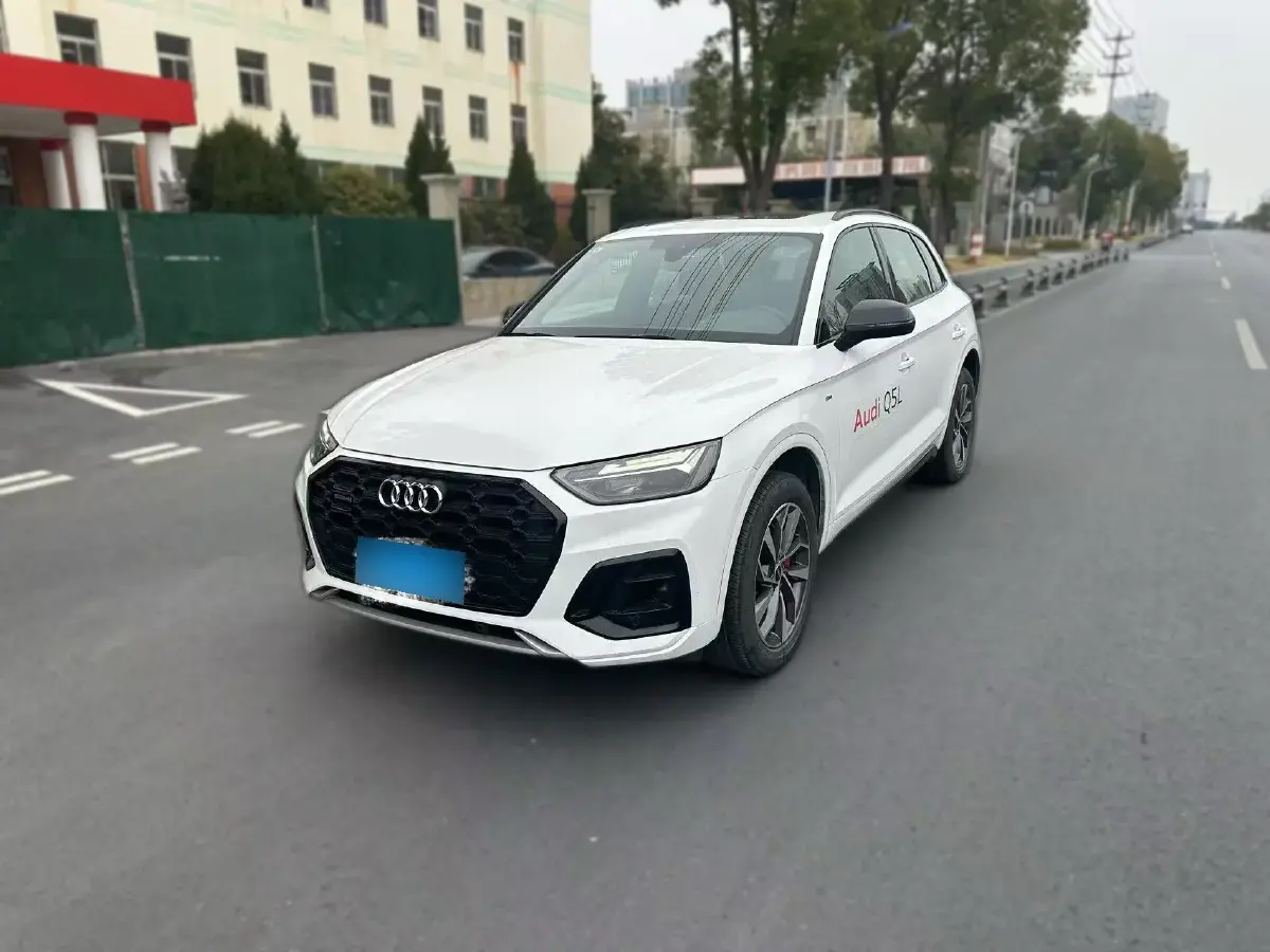 2023 Audi Q5L 2.0T 190HP L4 7DCT